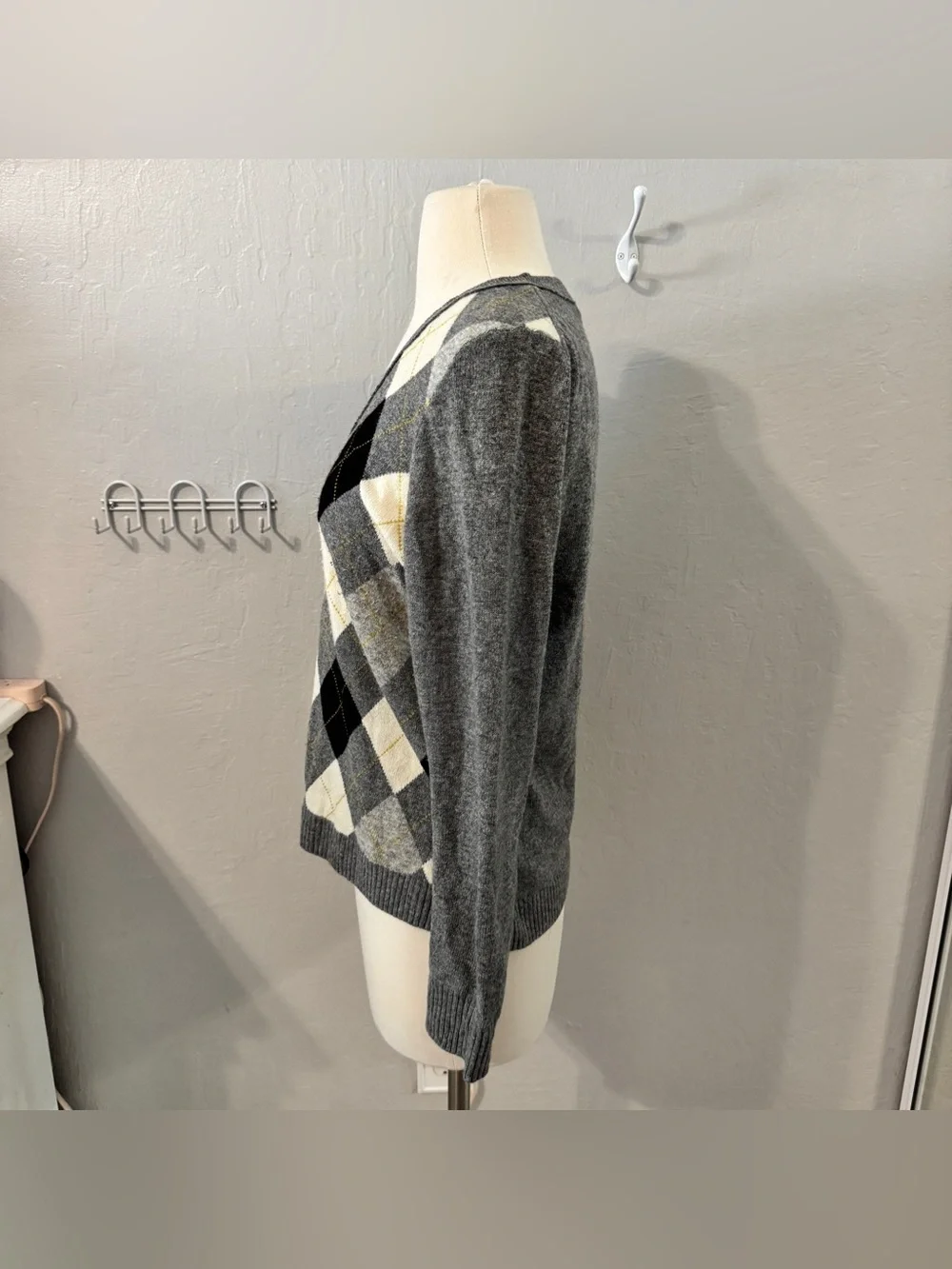 Gray Argyle V-Neck Sweater with Cream & Black Diamonds